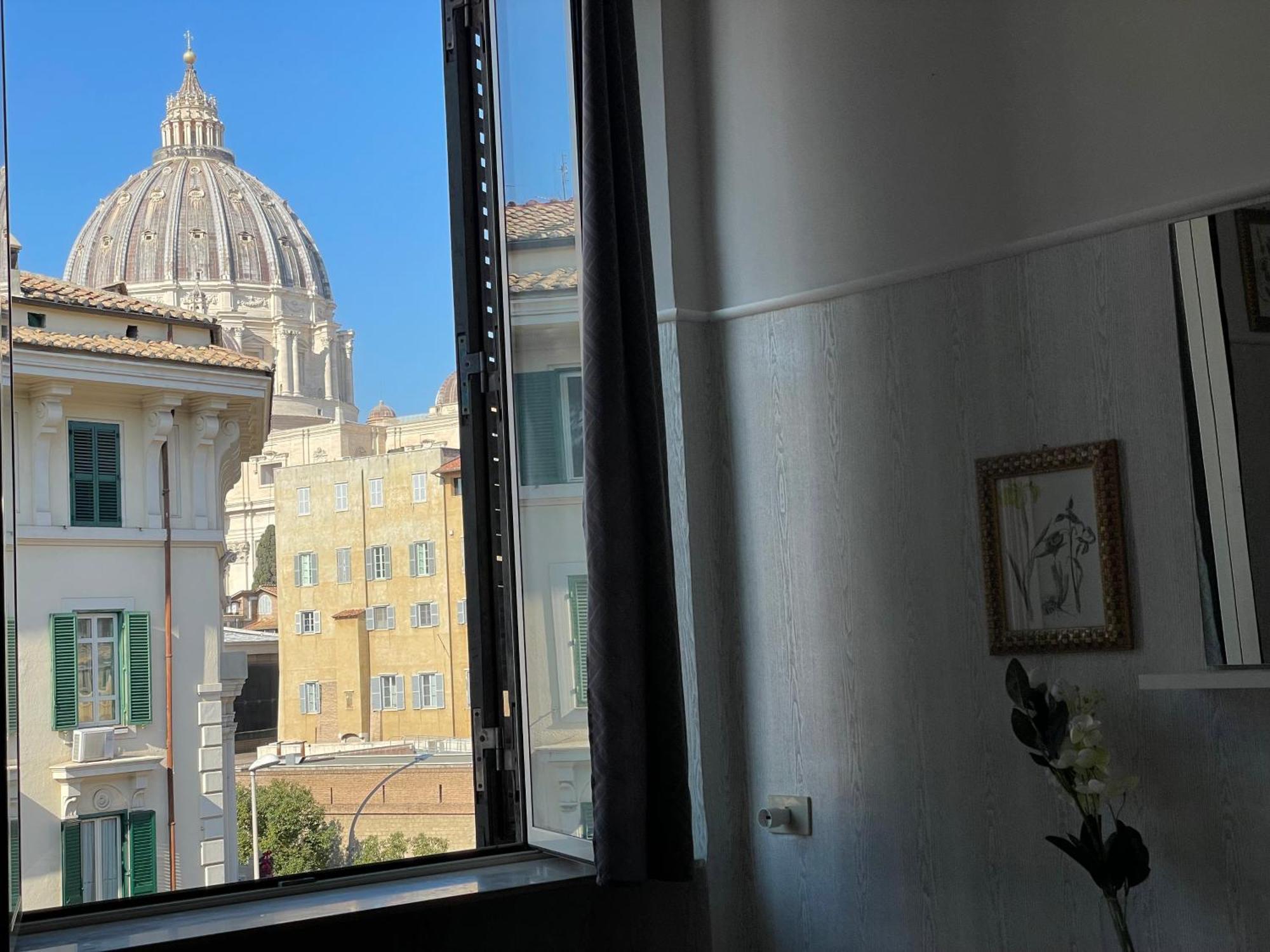 Suite San Pietro ローマ エクステリア 写真